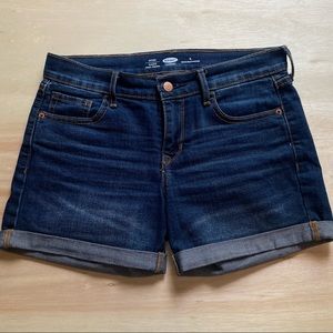 Old Navy-Womens Size 4 Regular, Fitted/Stretch Shorts